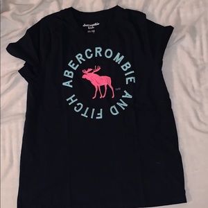 Abercrombie kids navy tee shirt